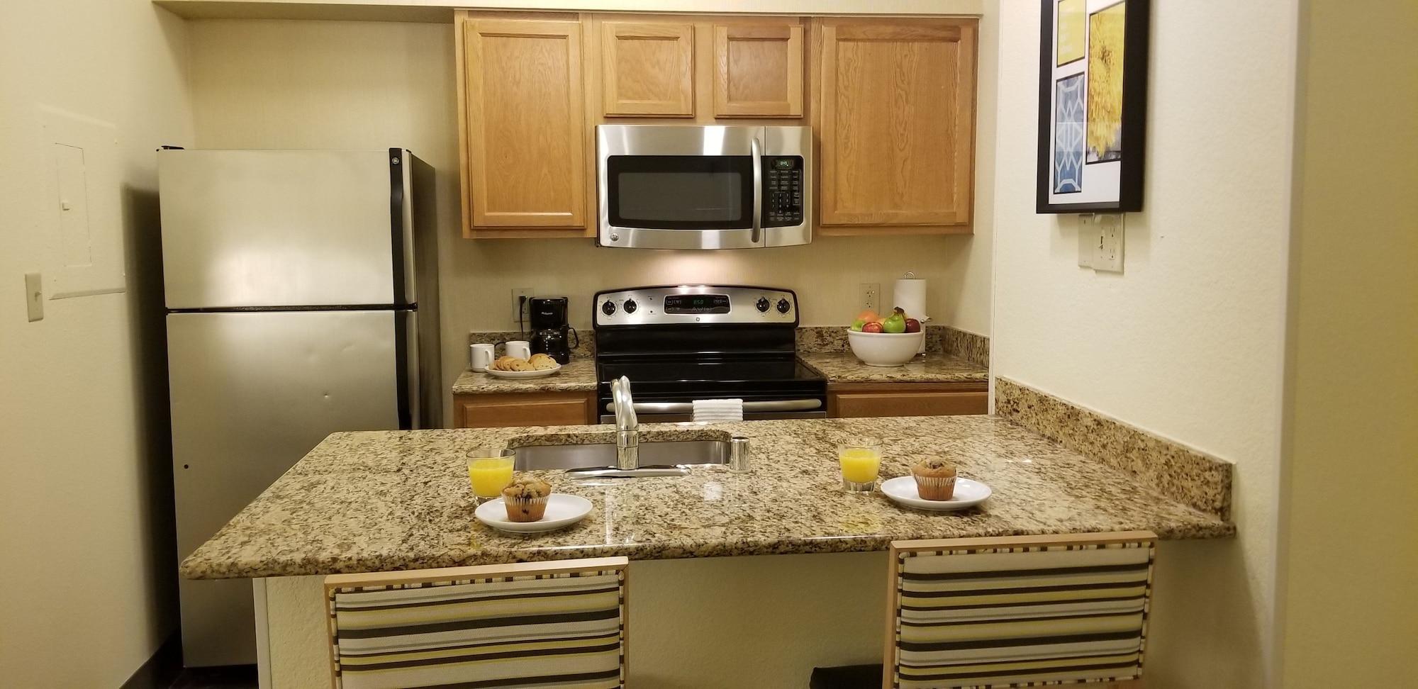 Sonesta Simply Suites Memphis East Poplar Pike Buitenkant foto