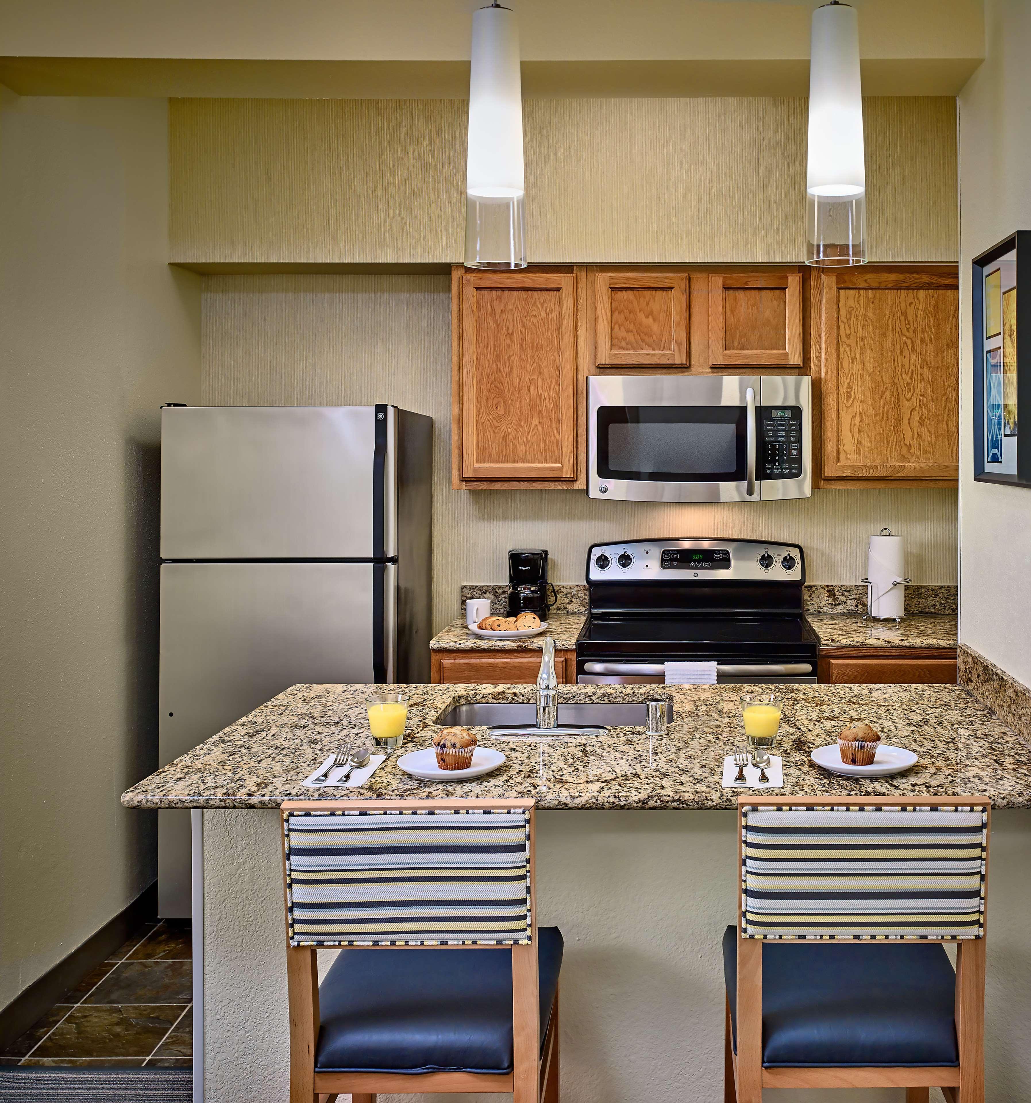 Sonesta Simply Suites Memphis East Poplar Pike Buitenkant foto