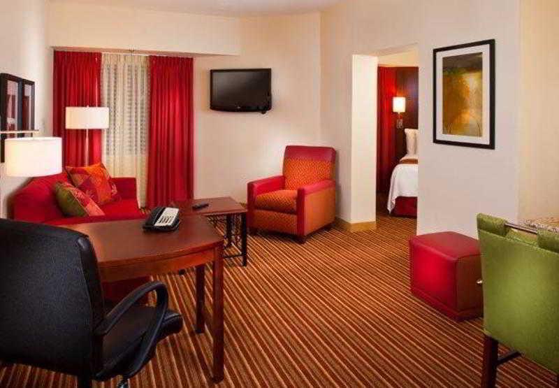 Sonesta Simply Suites Memphis East Poplar Pike Buitenkant foto