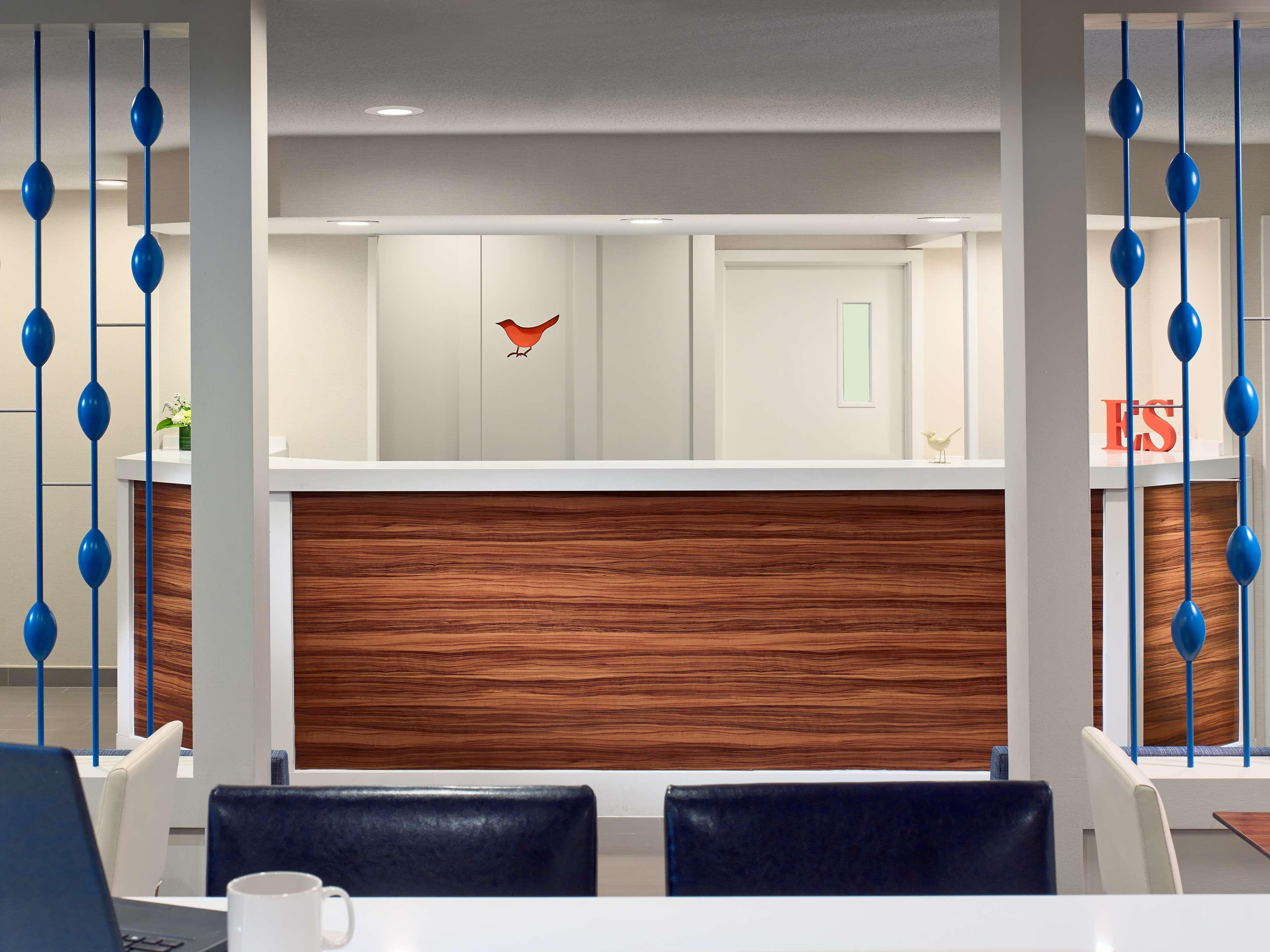Sonesta Simply Suites Memphis East Poplar Pike Buitenkant foto