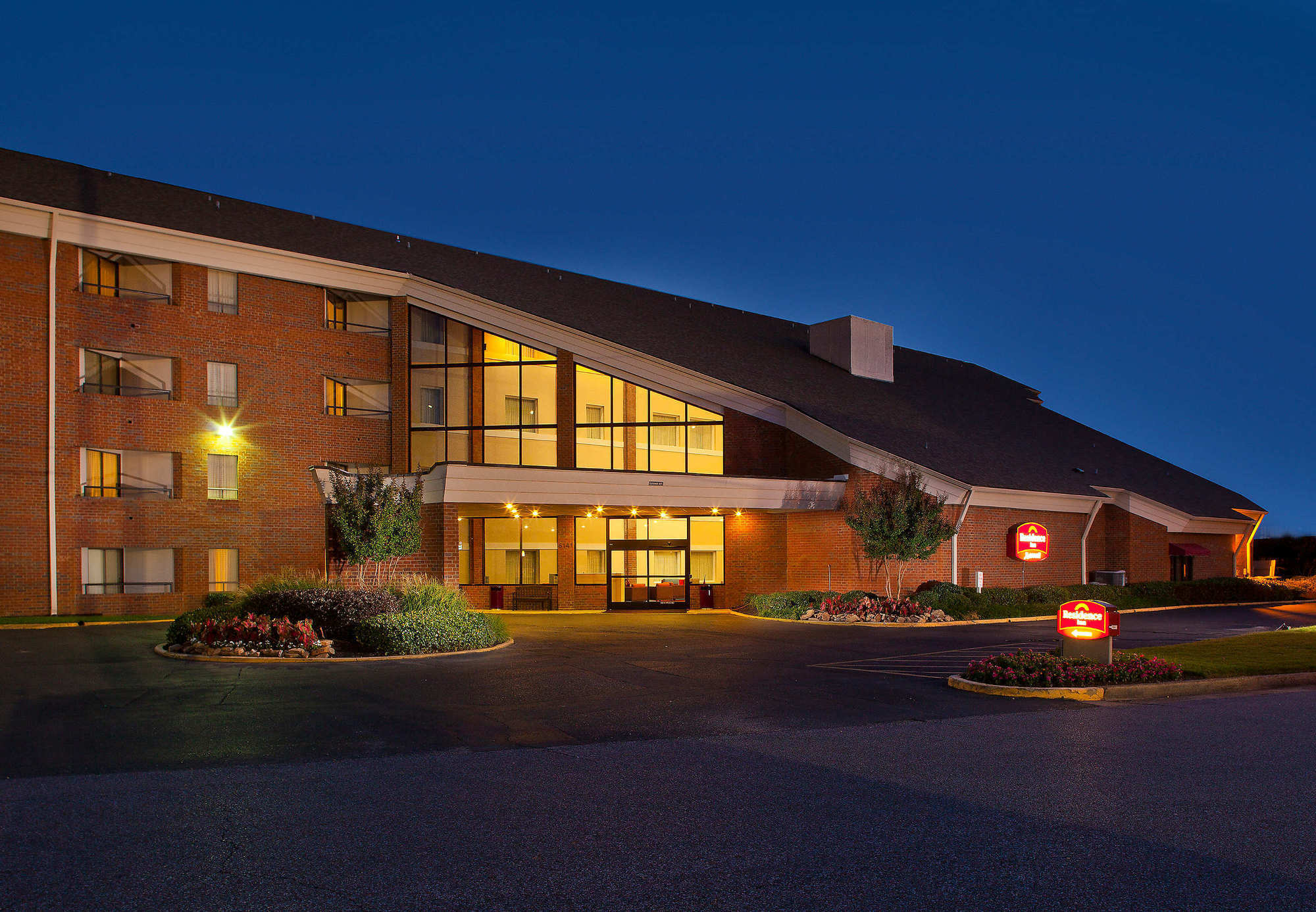 Sonesta Simply Suites Memphis East Poplar Pike Buitenkant foto