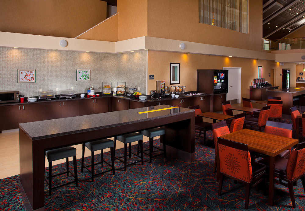Sonesta Simply Suites Memphis East Poplar Pike Buitenkant foto