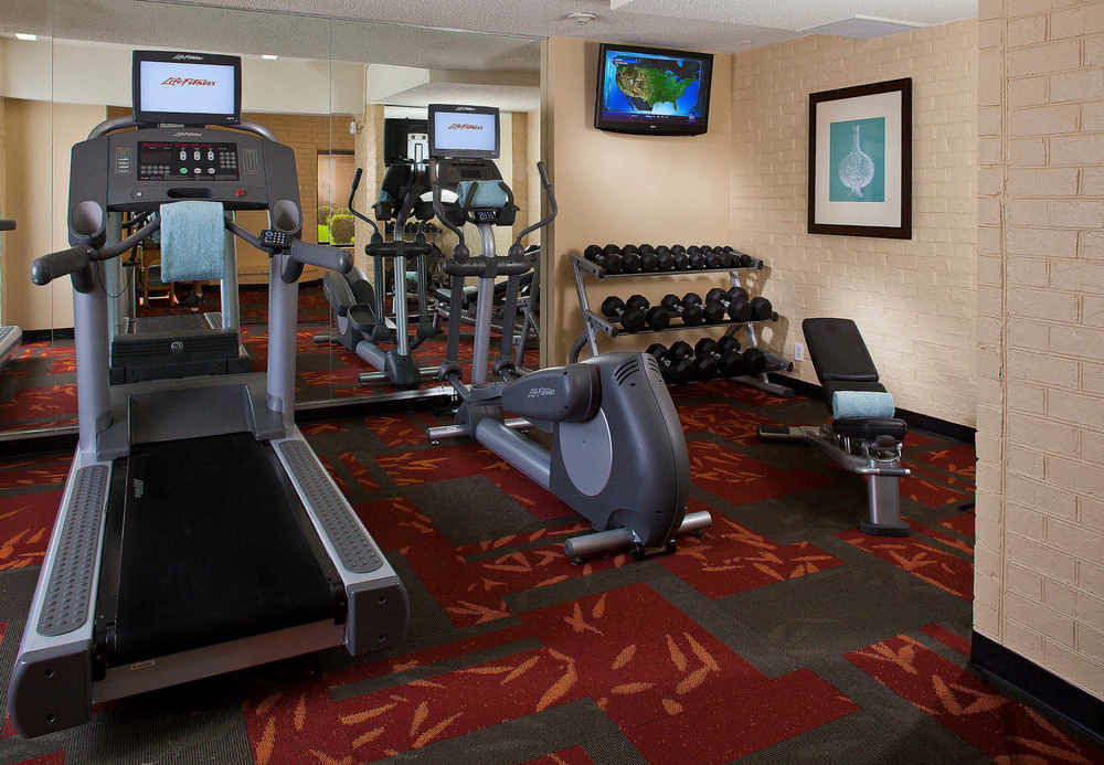 Sonesta Simply Suites Memphis East Poplar Pike Buitenkant foto